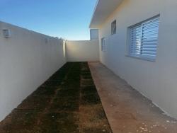 #42 - Casa para Venda em Araraquara - SP - 2